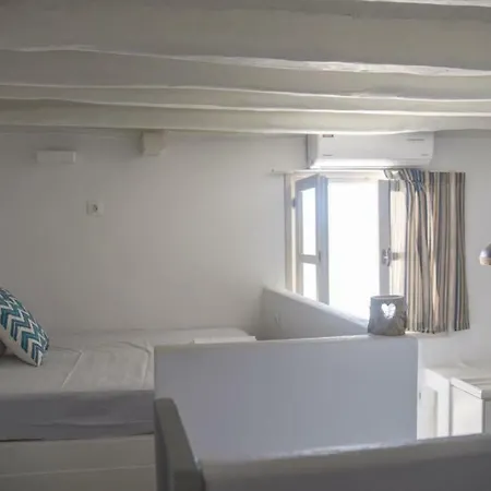 Melatio Old Castle Apartment Naxos City